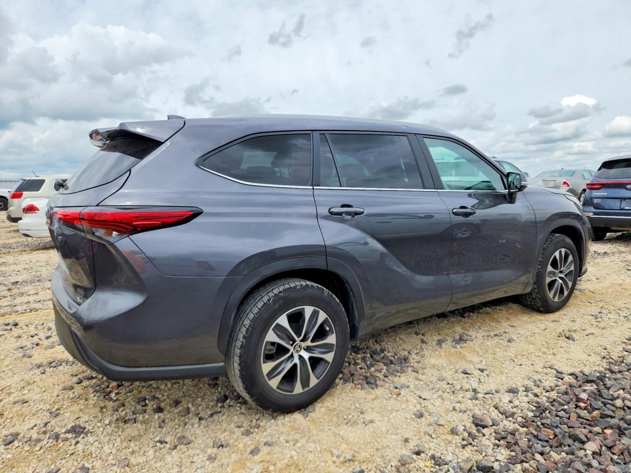 2023 Toyota Highlander Xle - Фото 3