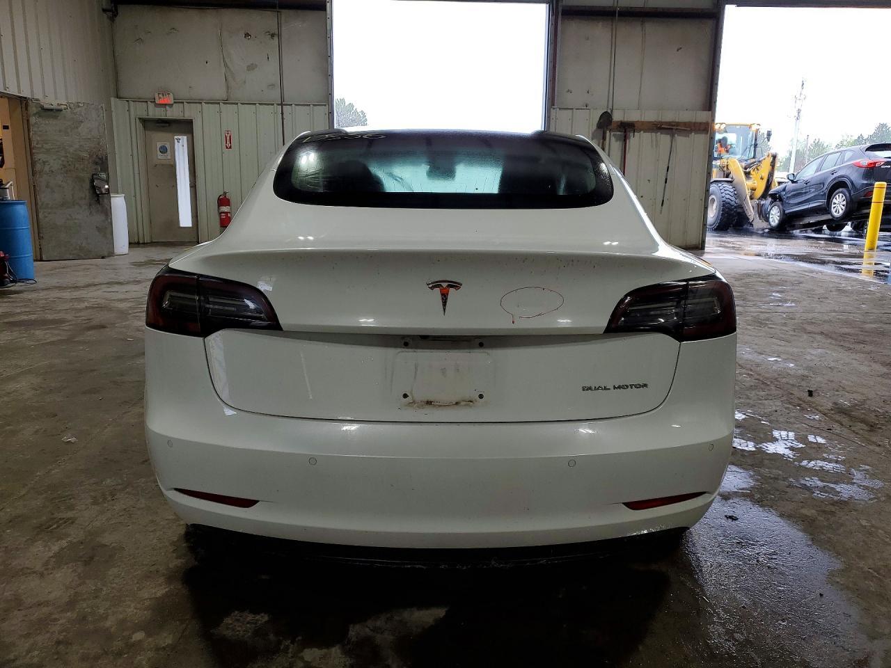 2018 Tesla Model 3 - Image 6