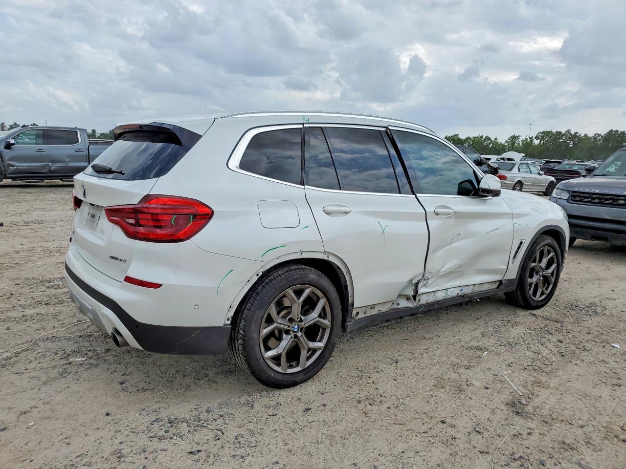 2021 BMW X3 Sdrive30I - Фото 3