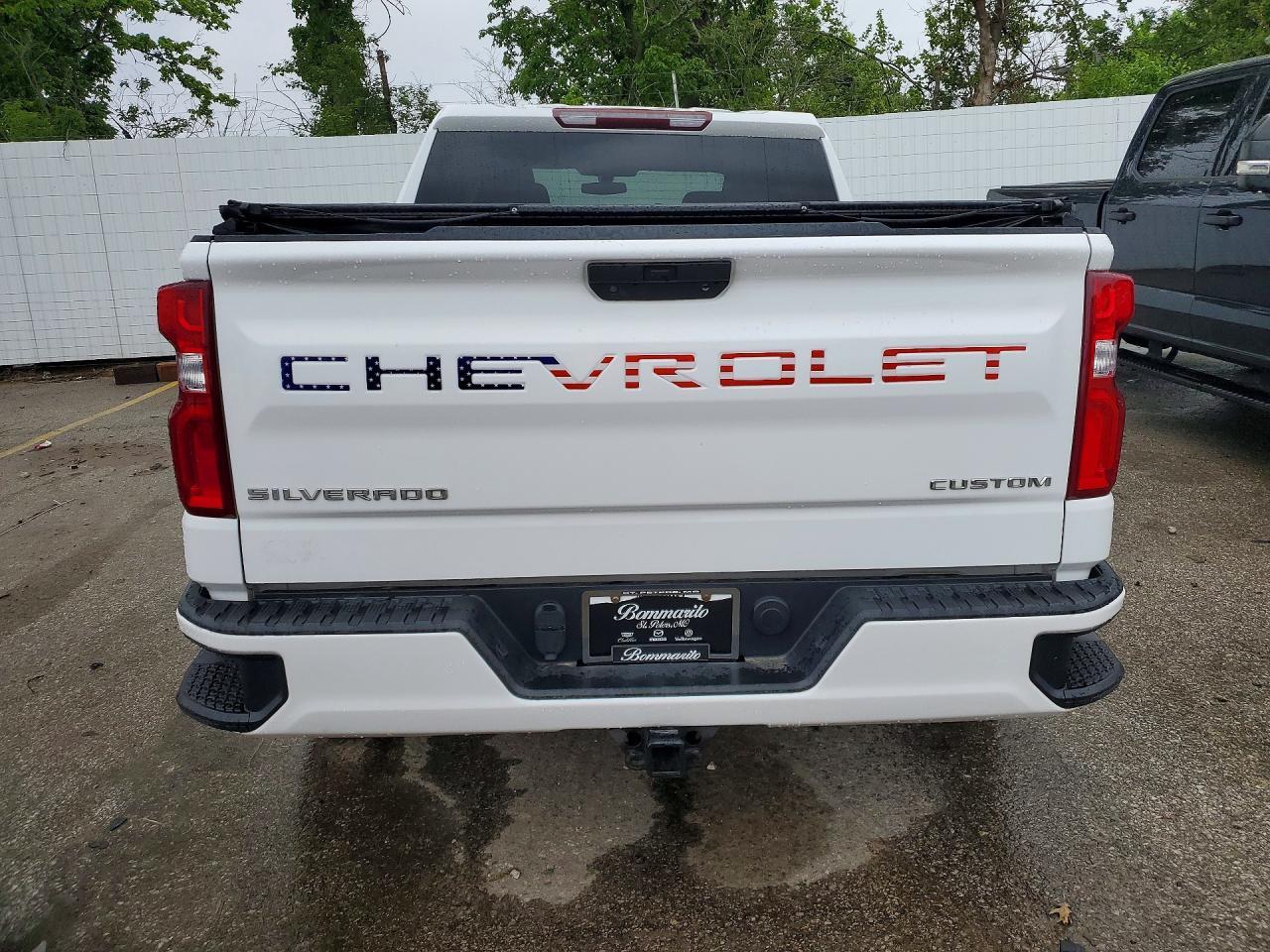 2020 Chevrolet Silverado K1500 Custom - Фото 6
