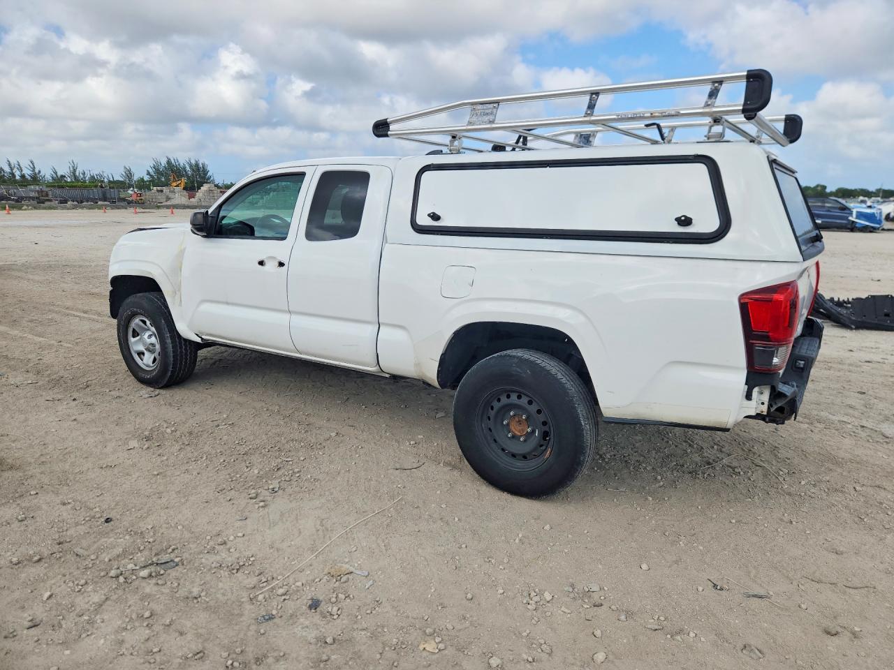 2020 Toyota Tacoma Sr - Фото 2