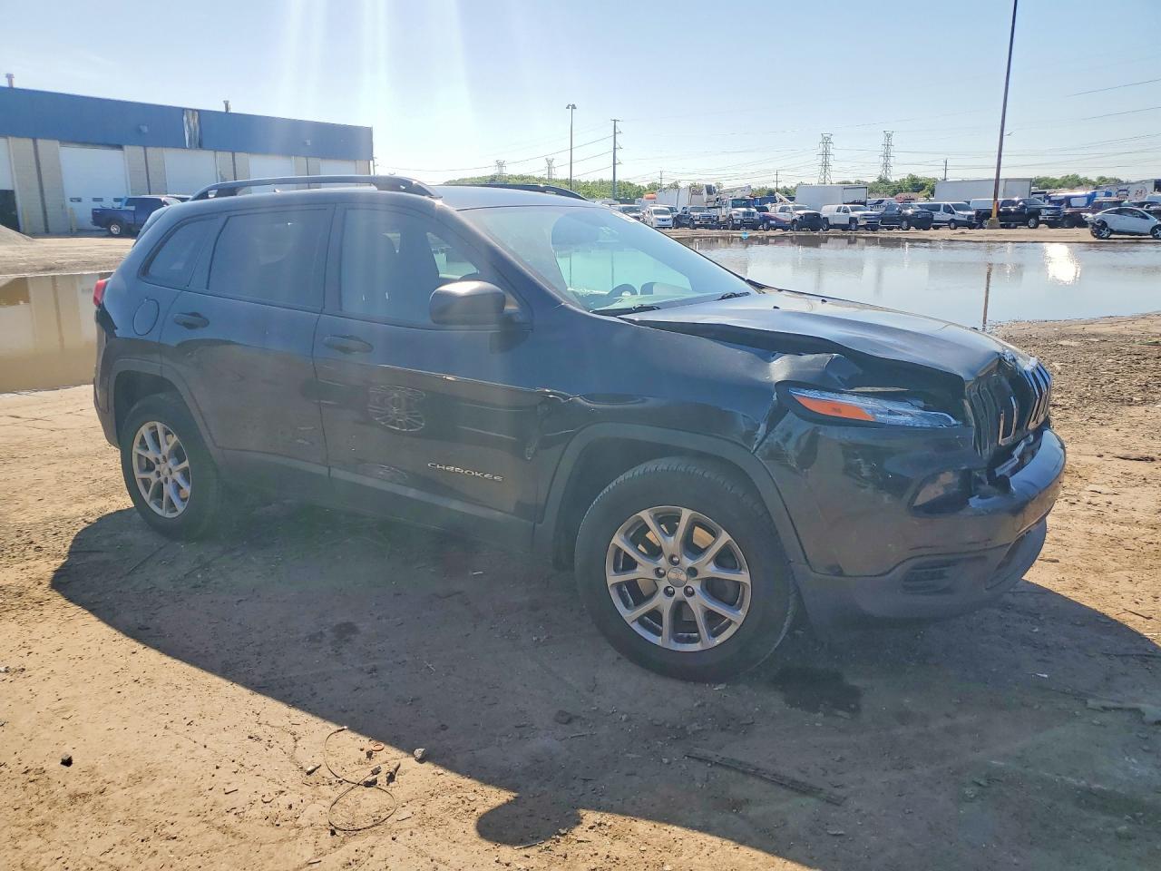 2016 Jeep Cherokee Sport - Фото 4