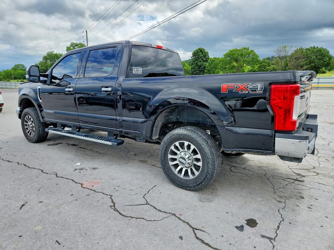 2017 Ford F350 Super Duty - Фото 2