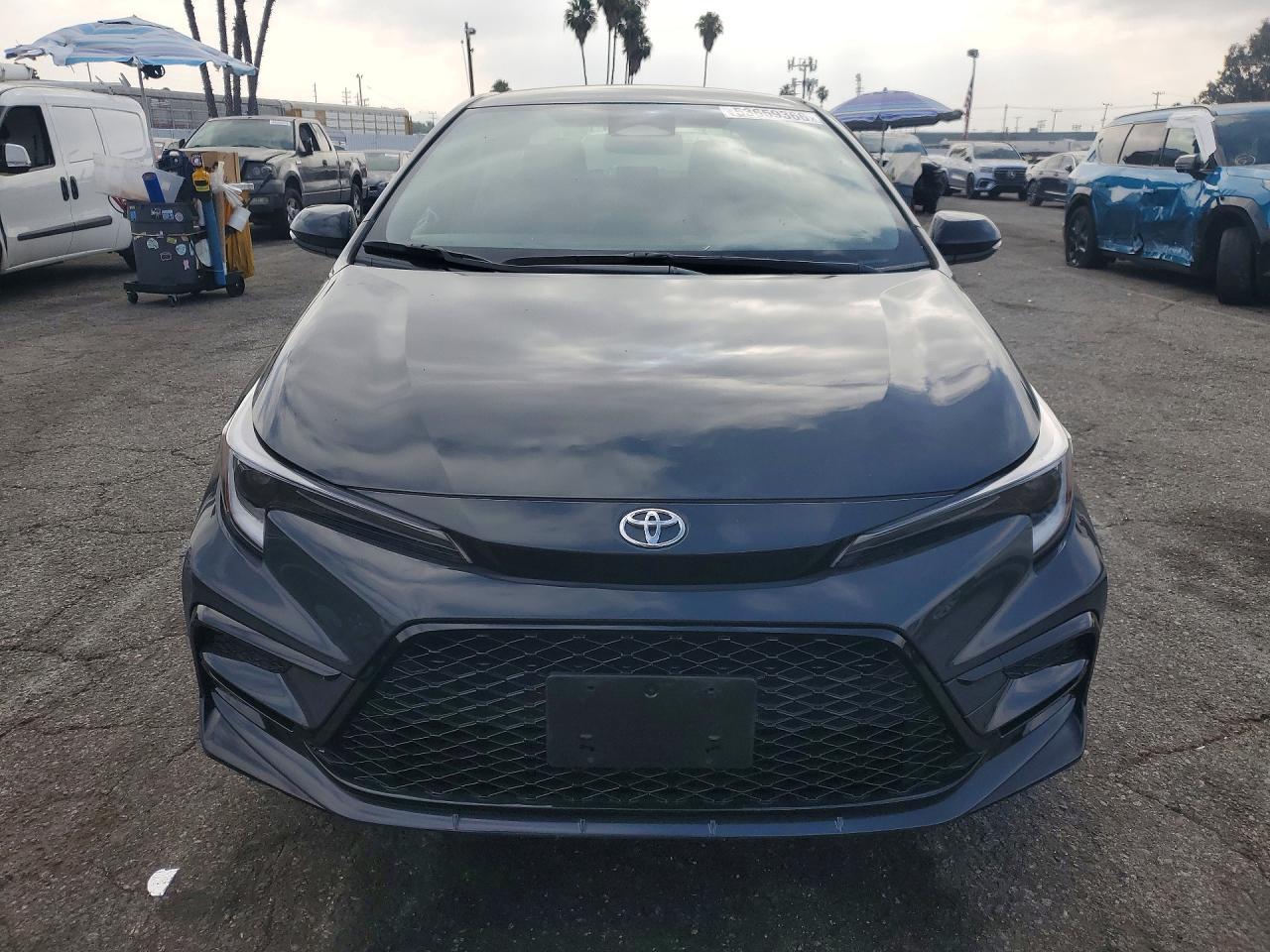 2026 Toyota Corolla Hybrid Se - Image 5