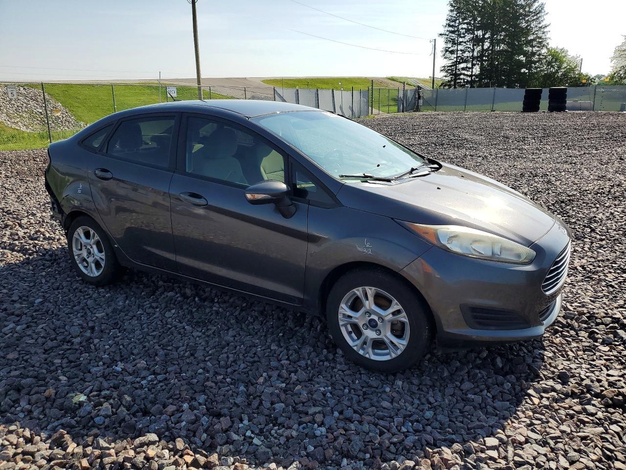 2015 Ford Fiesta Se - Image 4