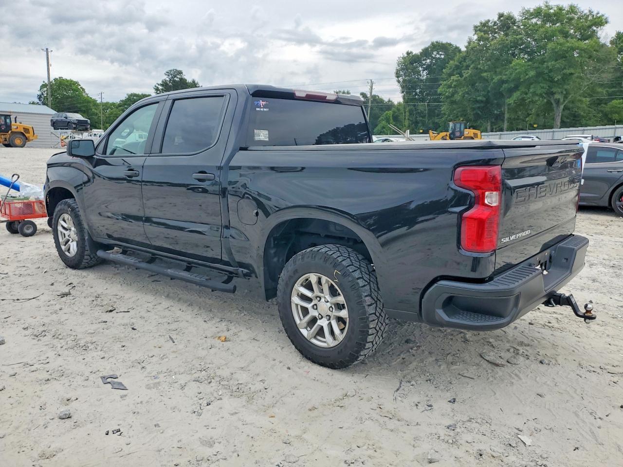 2022 Chevrolet Silverado K1500 - Фото 2