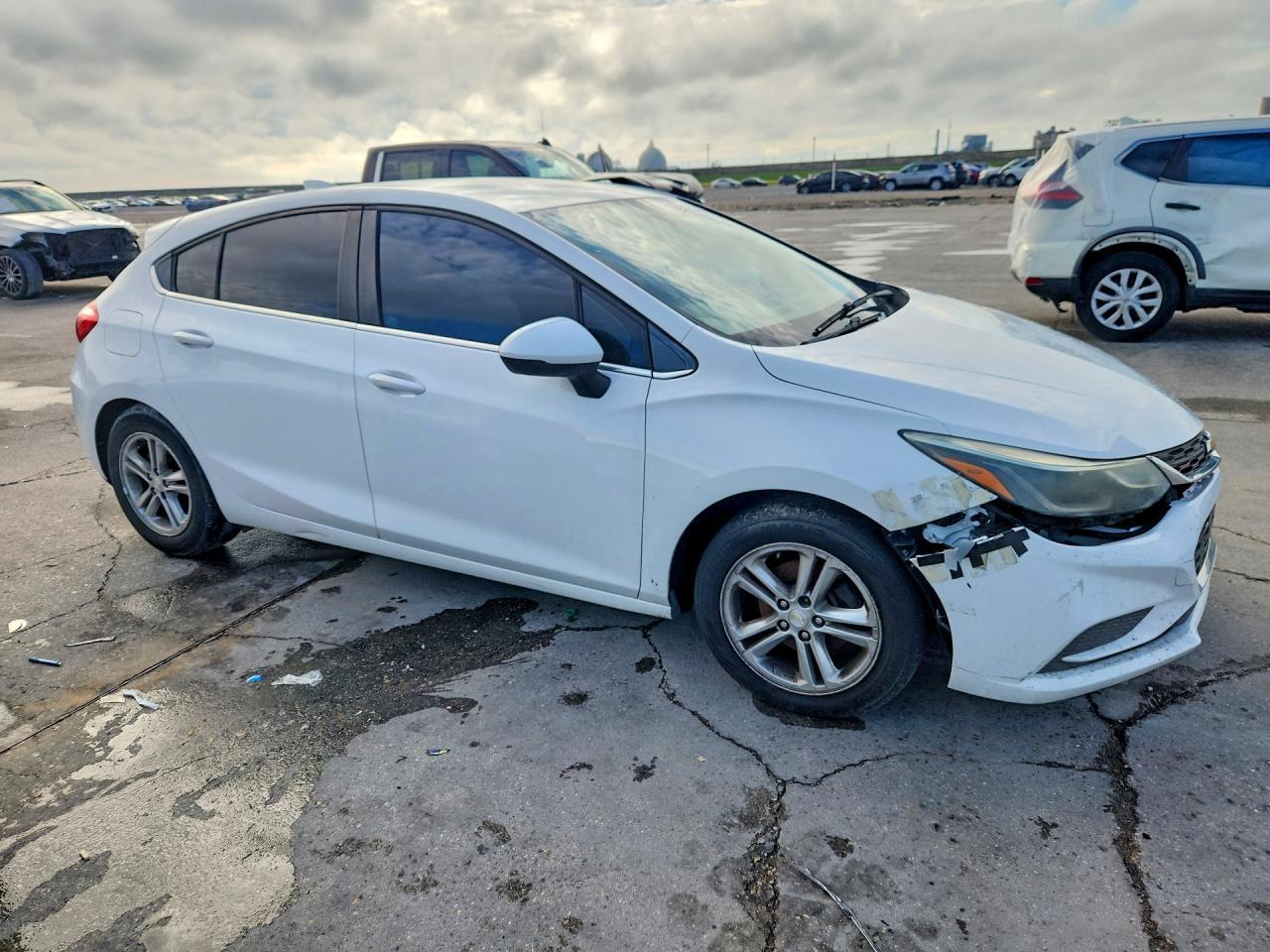 2017 Chevrolet Cruze Lt - Фото 4