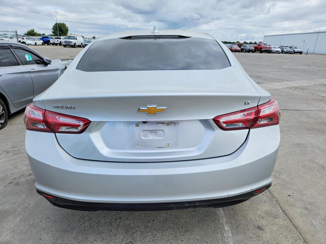 2022 Chevrolet Malibu Lt - Image 6