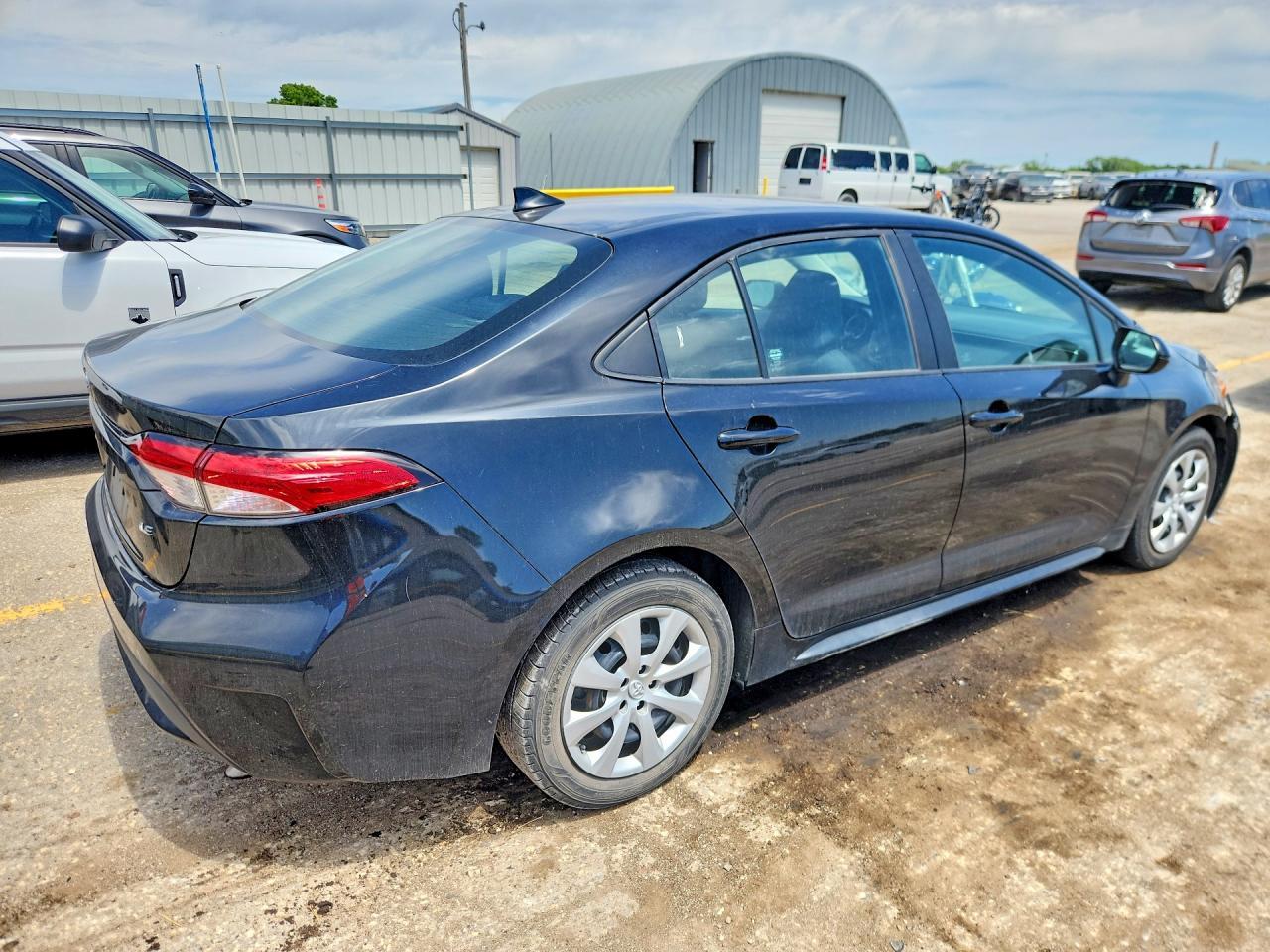 2021 Toyota Corolla Le - Image 3