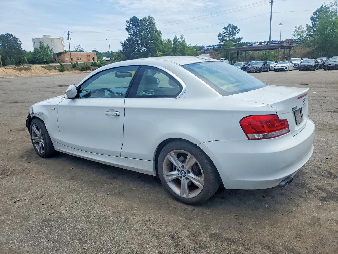 2012 BMW 128 I - Image 2