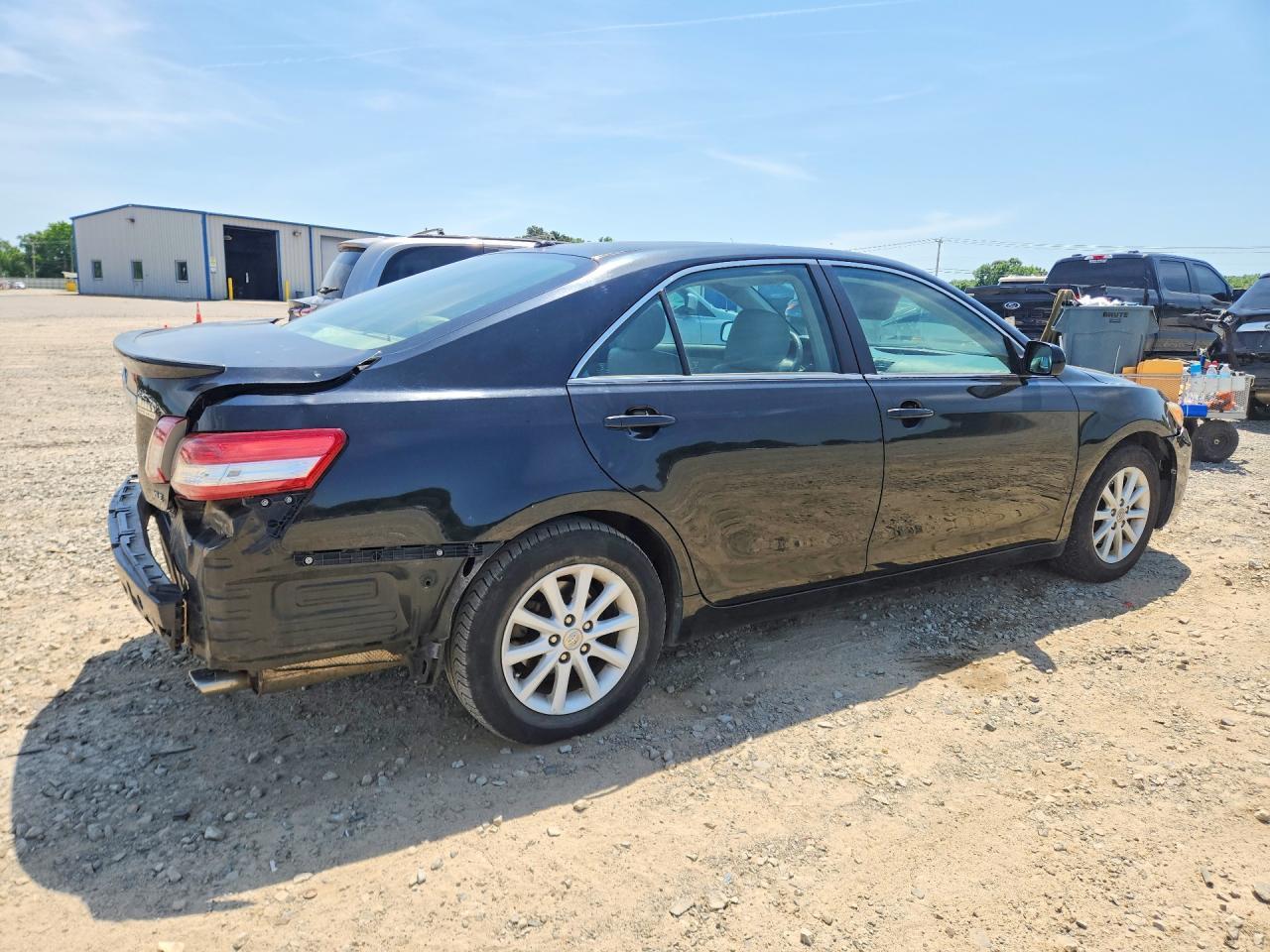 2010 Toyota Camry Xle - Фото 3
