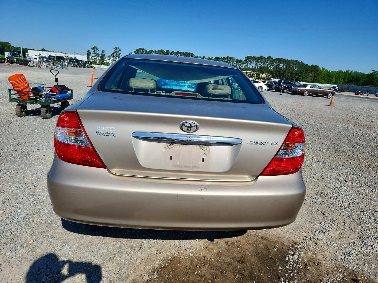 2002 Toyota Camry Le - Image 6