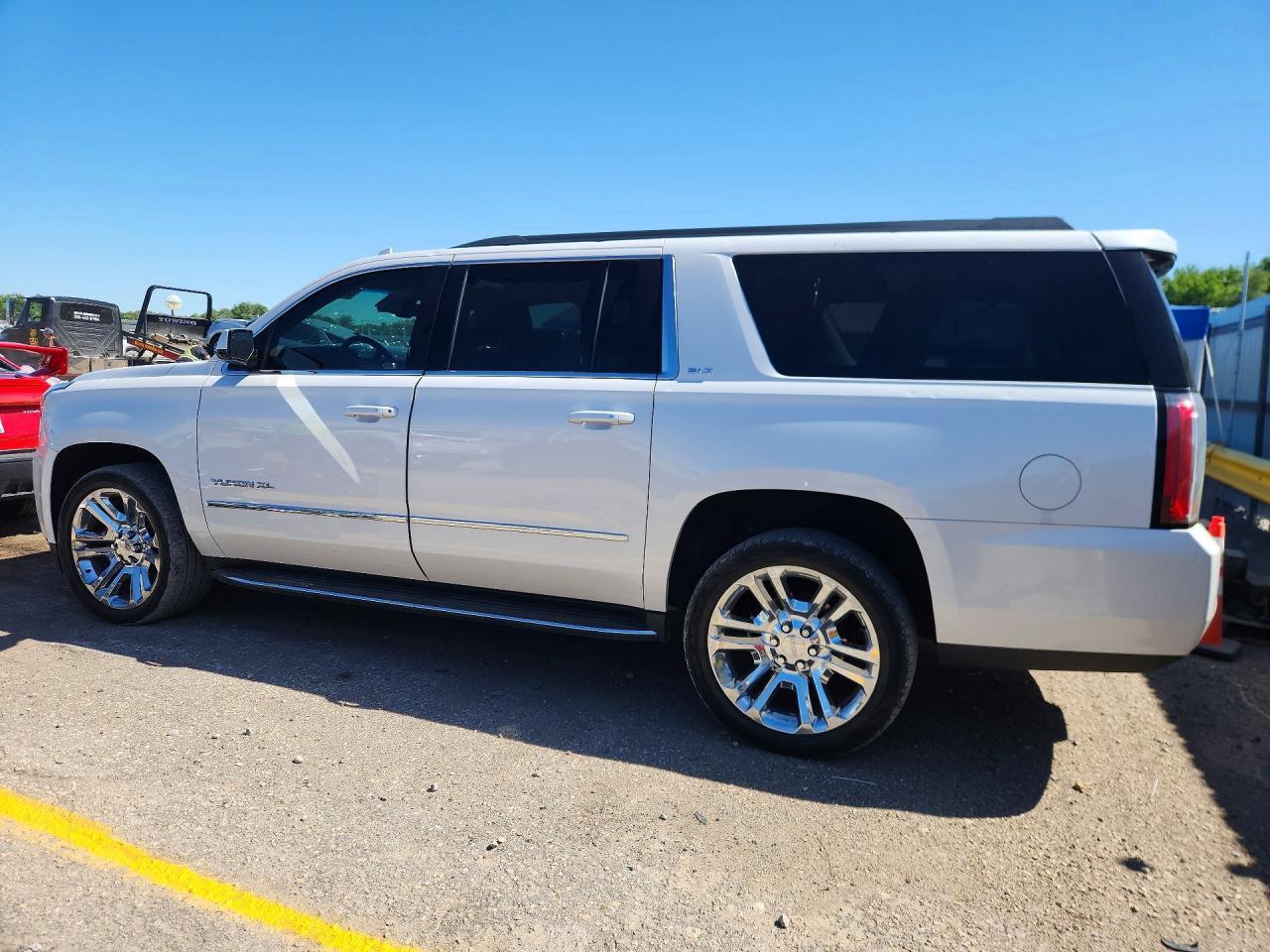 2018 GMC Yukon Xl K1500 Slt - Фото 2