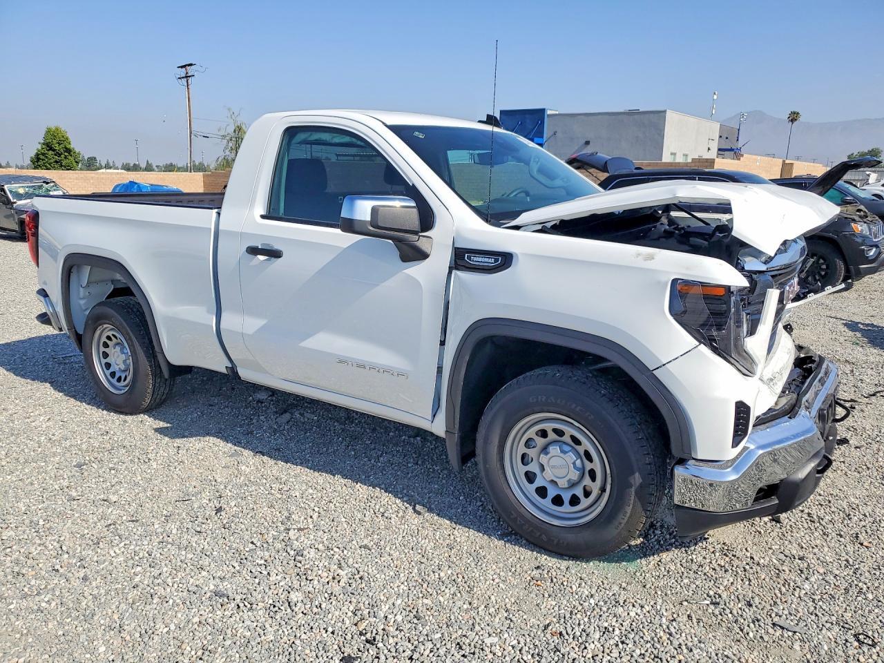 2026 GMC Sierra C1500 - Image 4