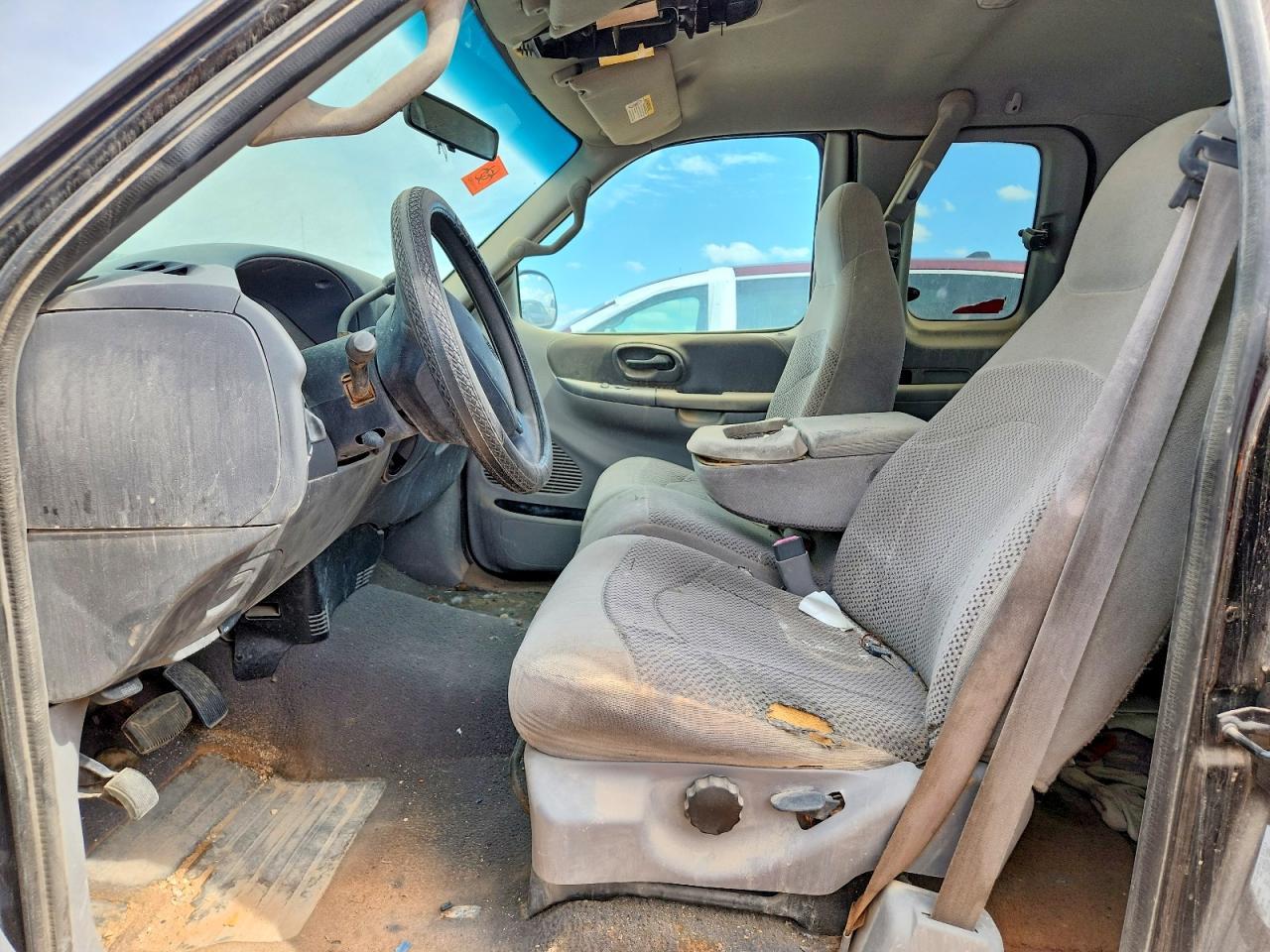 2000 Ford F150 - Image 7