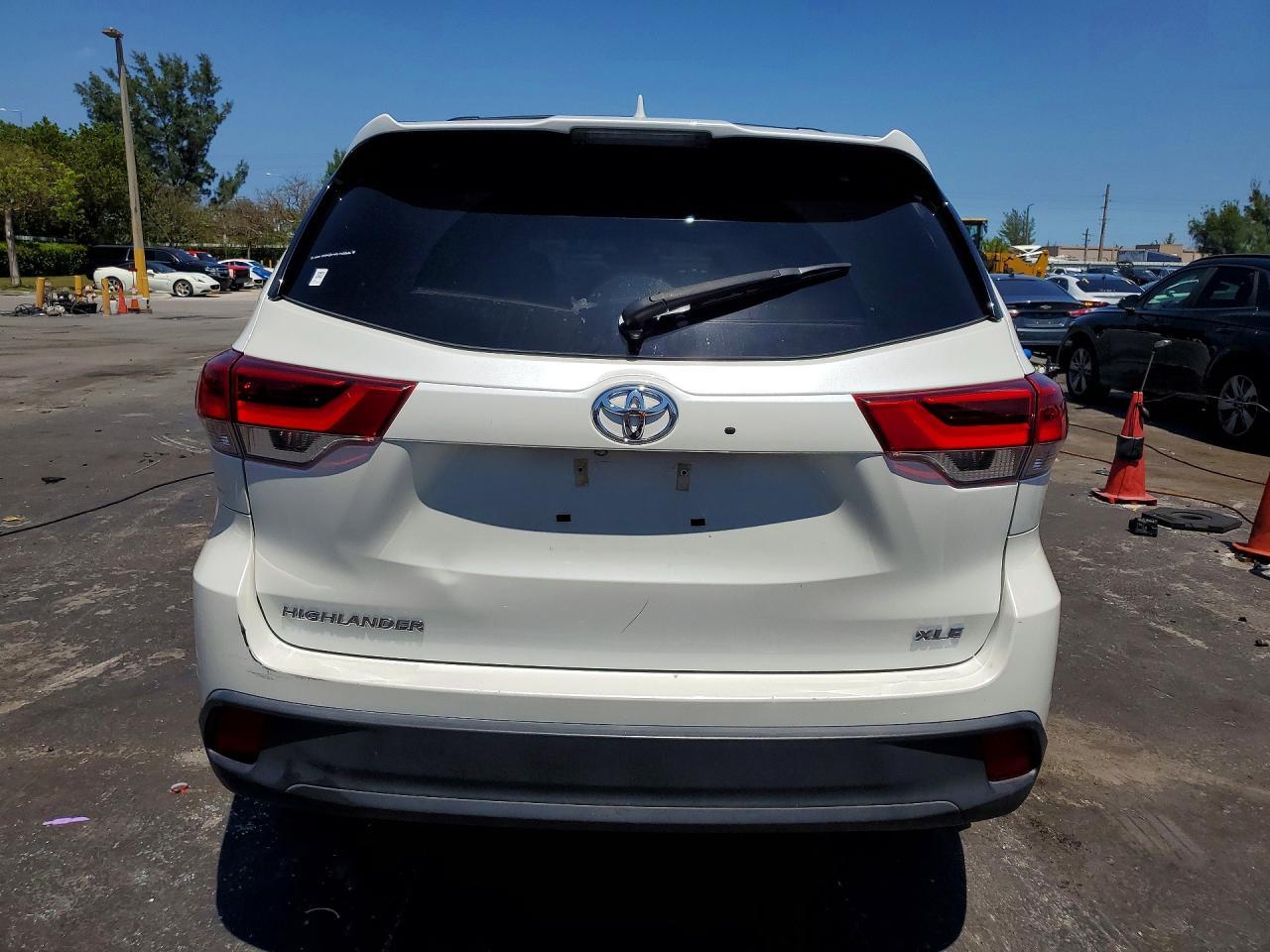 2019 Toyota Highlander Xle - Фото 6