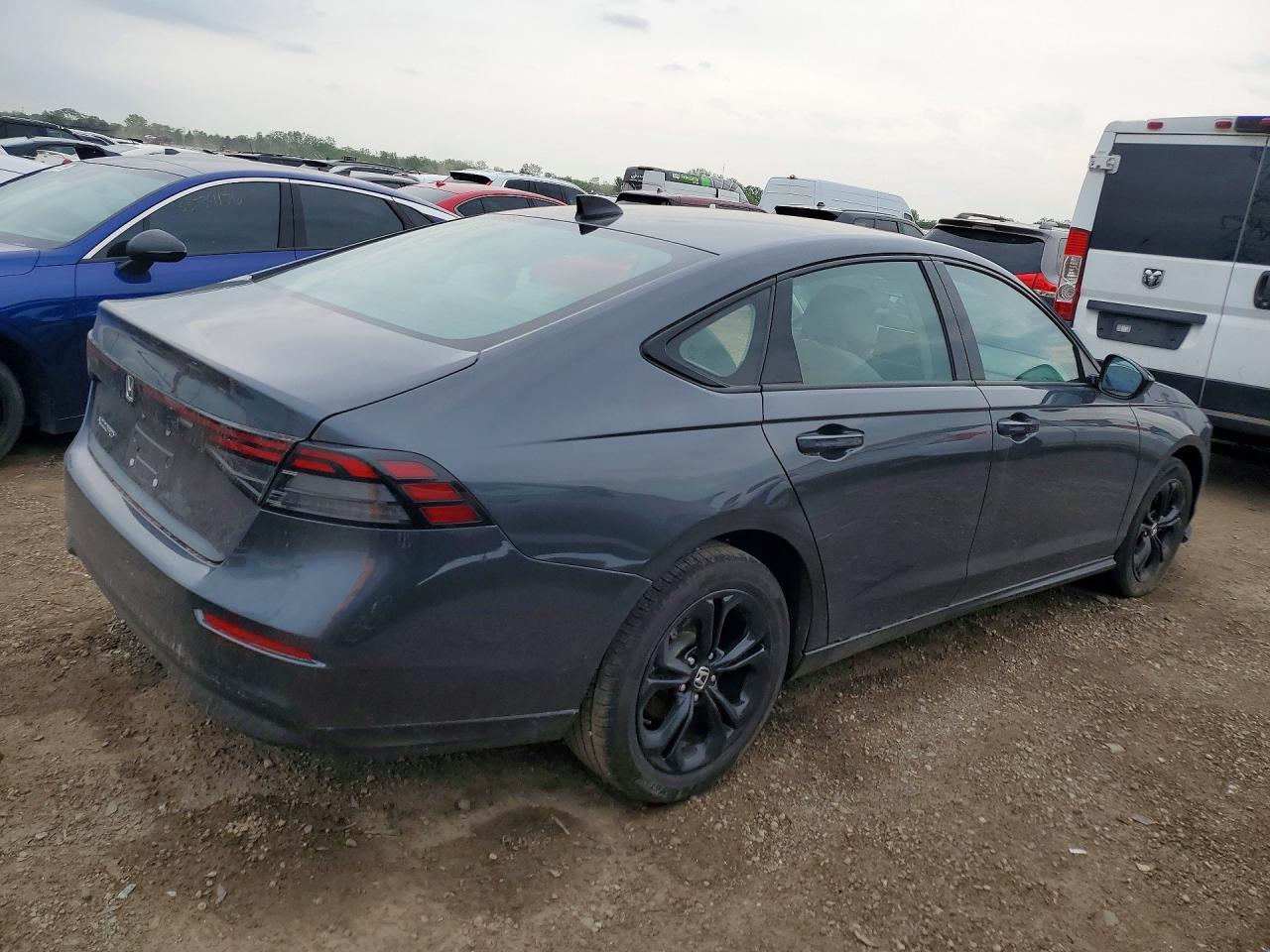 2025 Honda Accord Se - Фото 3