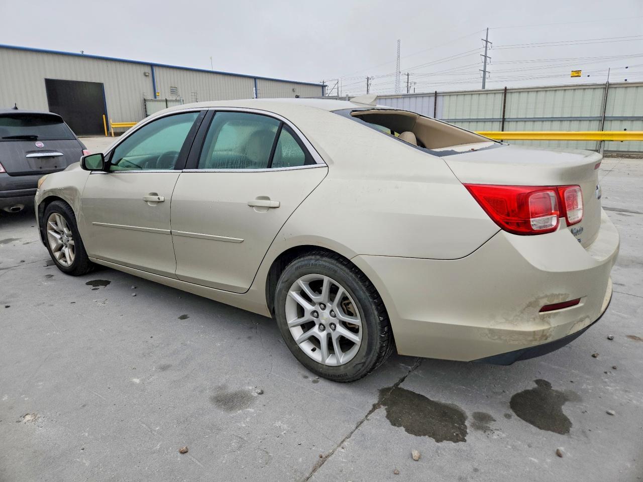 2015 Chevrolet Malibu - Фото 2