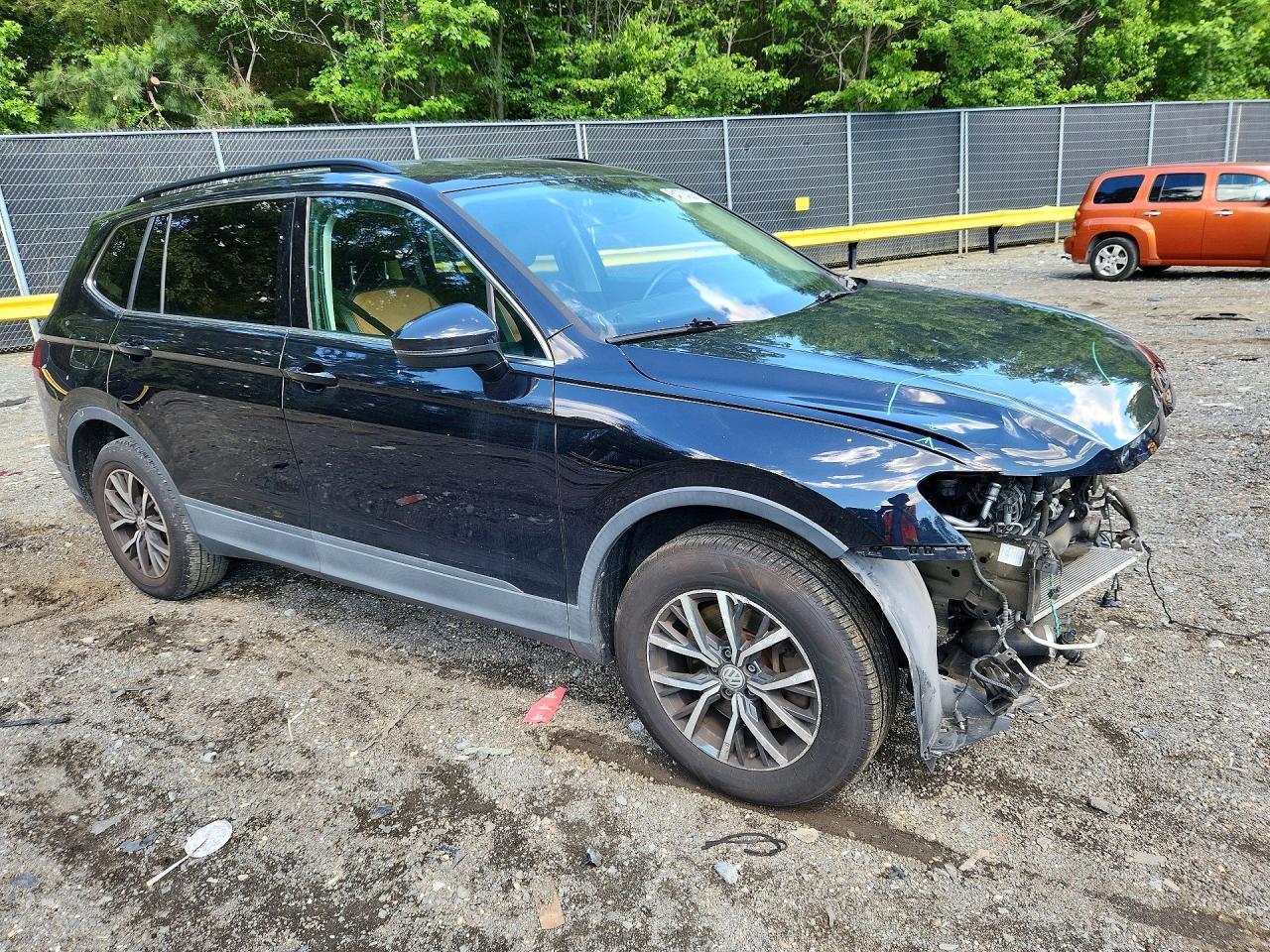 2019 Volkswagen Tiguan Se - Image 4