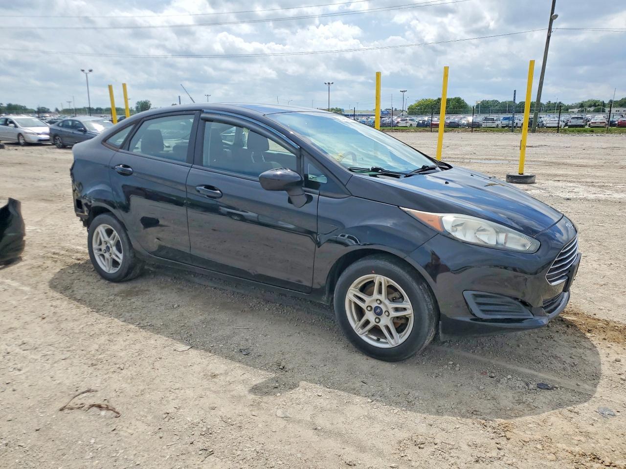 2018 Ford Fiesta Se - Image 4