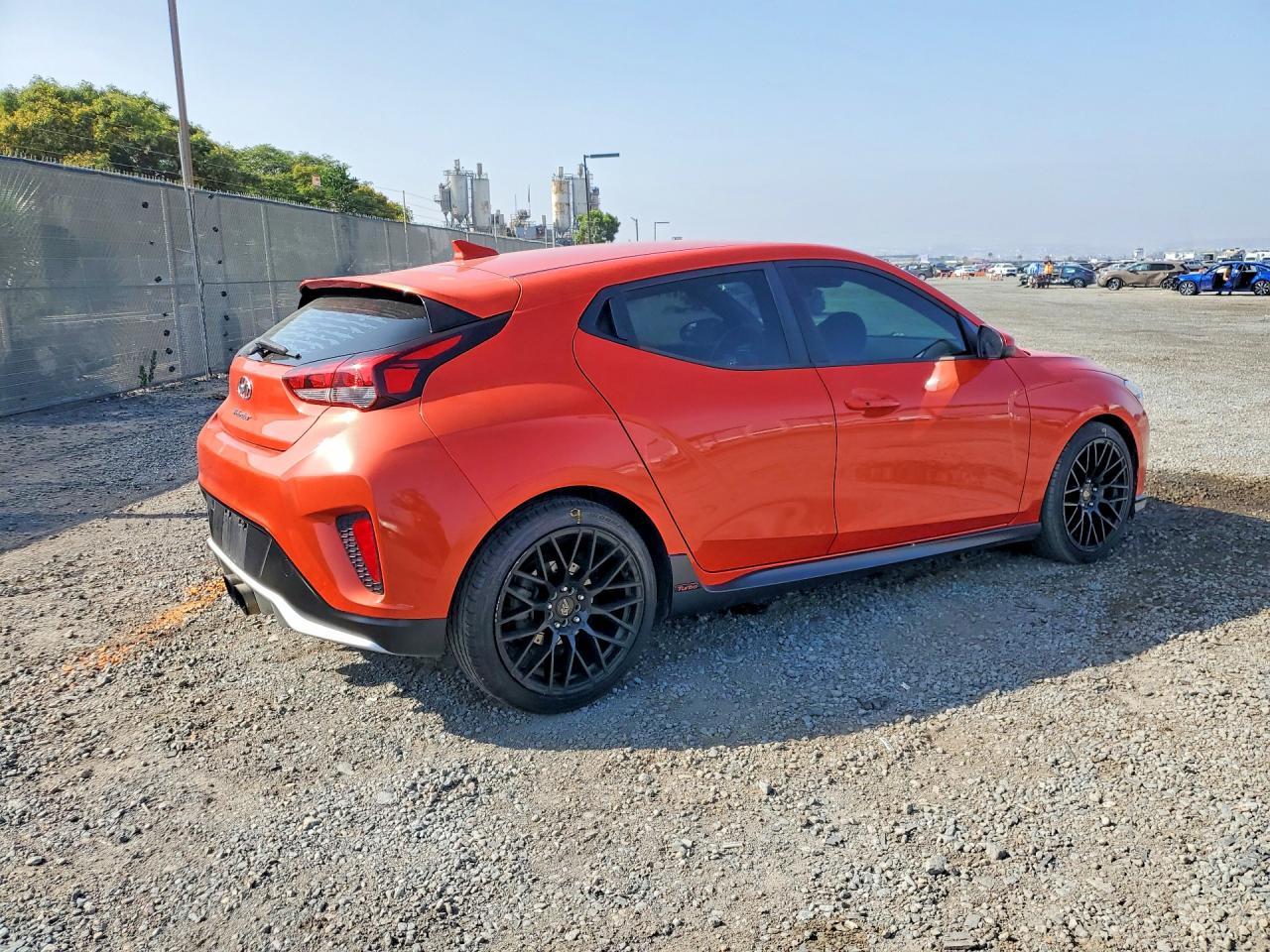 2019 Hyundai Veloster Turbo R-Spec - Фото 3