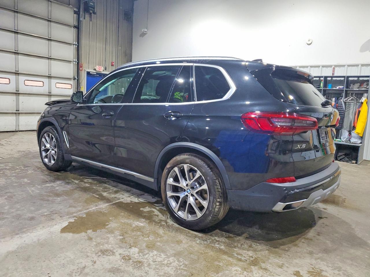 2019 BMW X5 xDrive40I - Image 2