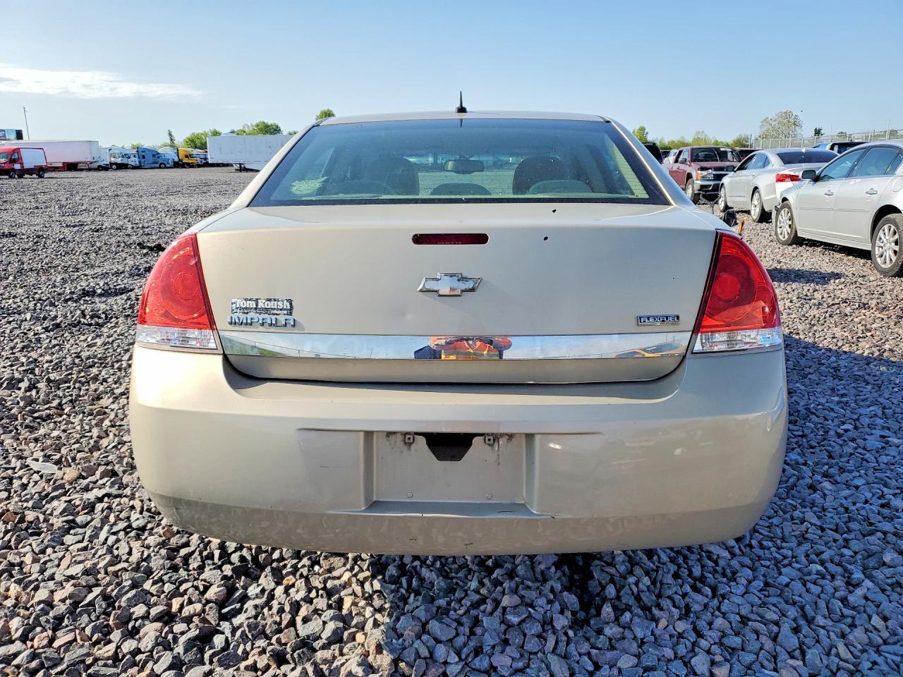 2010 Chevrolet Impala Ls - Фото 6