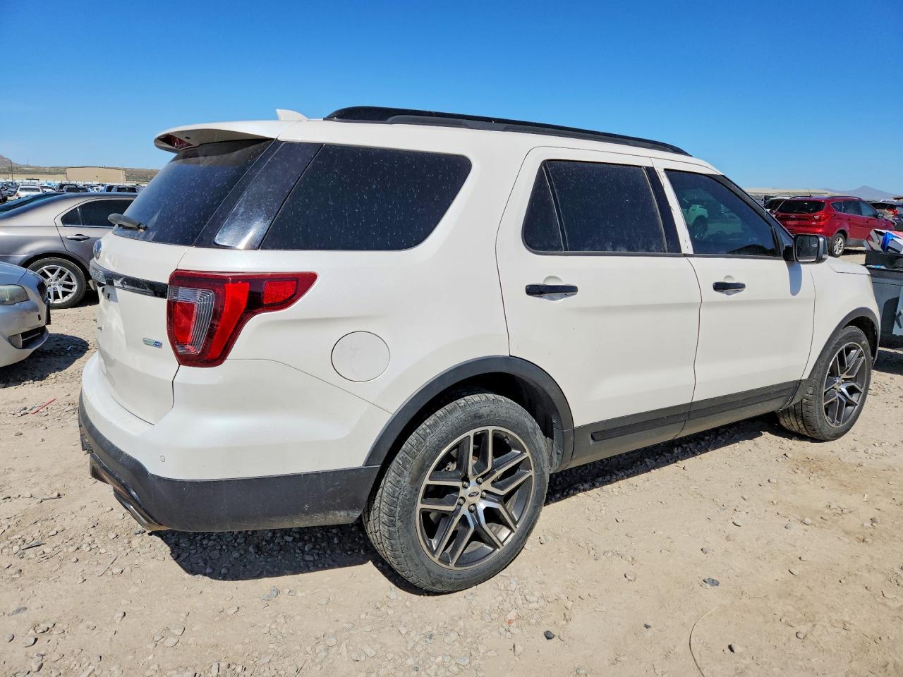 2016 Ford Explorer Sport - Фото 3