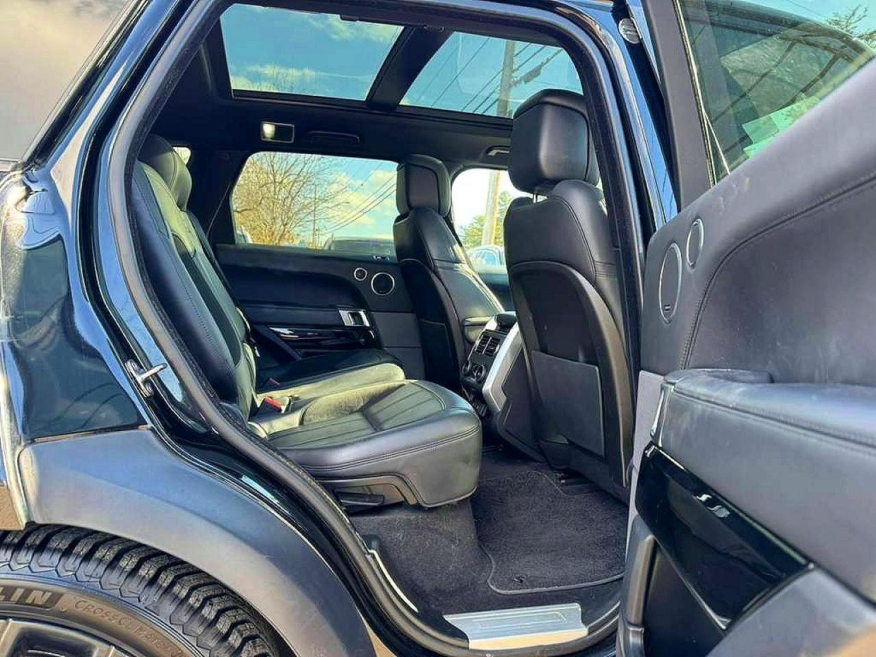 2019 Land Rover Range Rover Sport Hst - Image 6