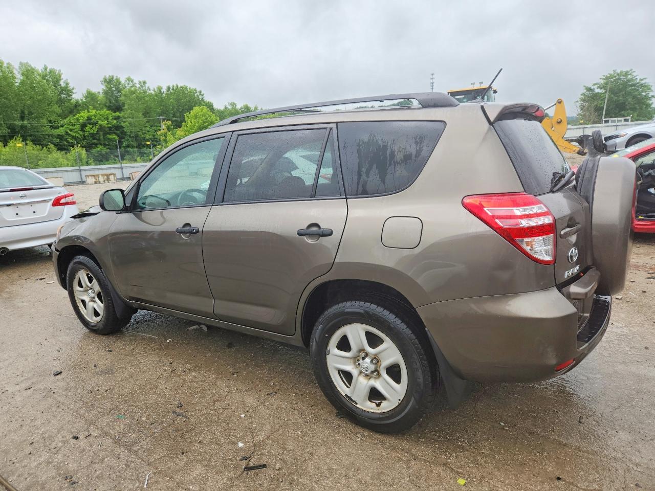 2011 Toyota Rav4 Base - Фото 2