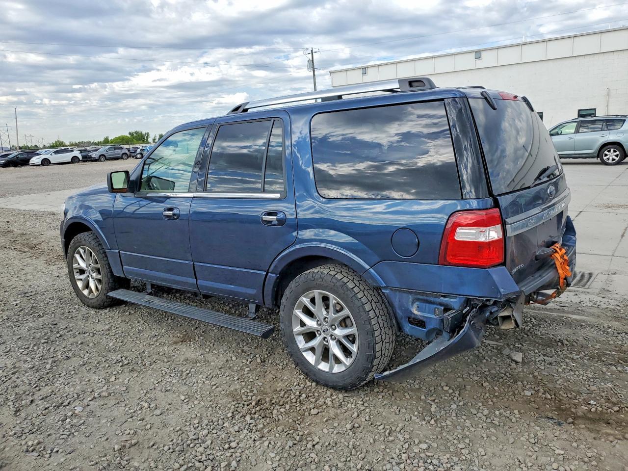 2017 Ford Expedition - Image 2