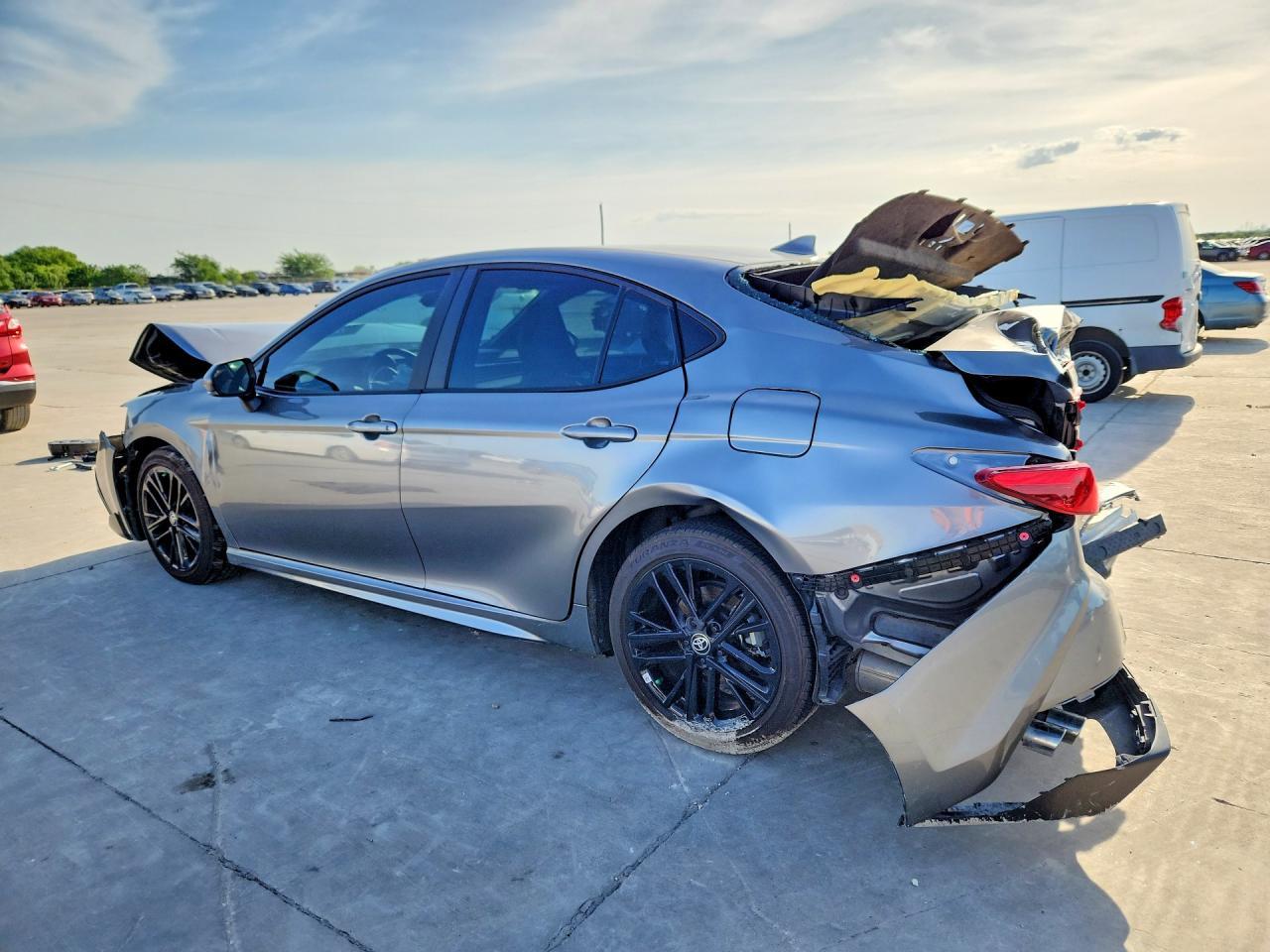 2025 Toyota Camry Se - Image 2