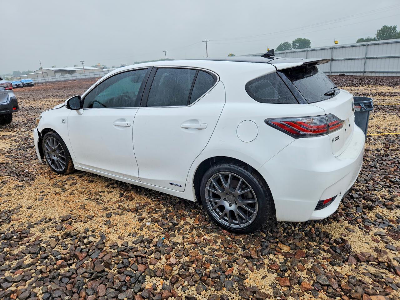 2015 Lexus Ct 200 - Image 2
