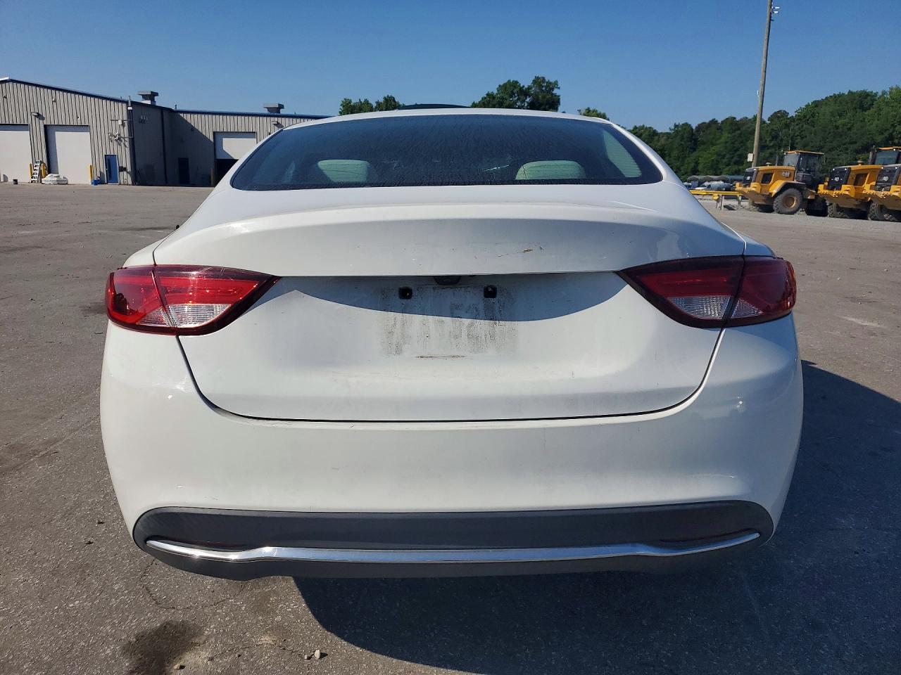 2016 Chrysler 200 Limited - Image 6