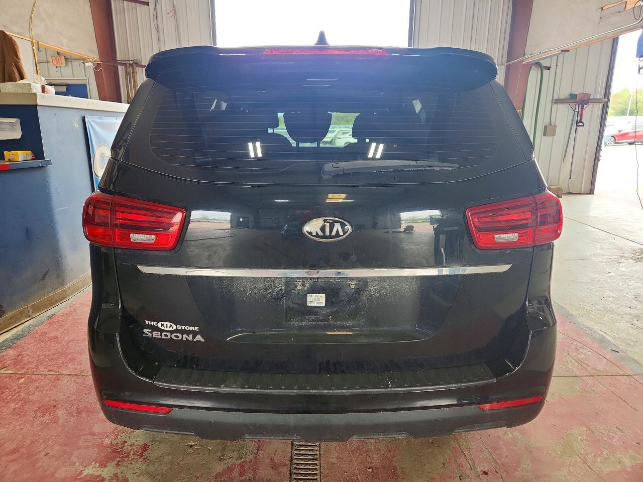 2020 Kia Sedona L - Фото 6