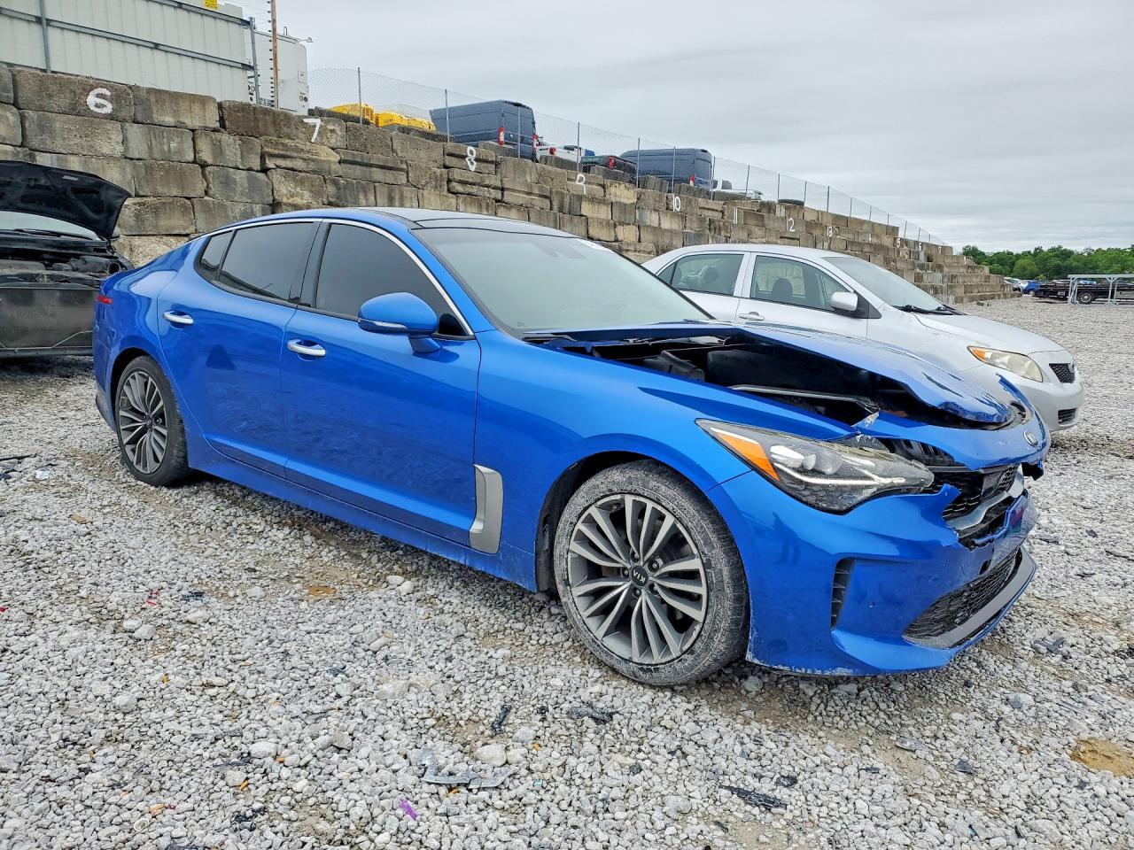 2018 Kia Stinger Premium - Image 4