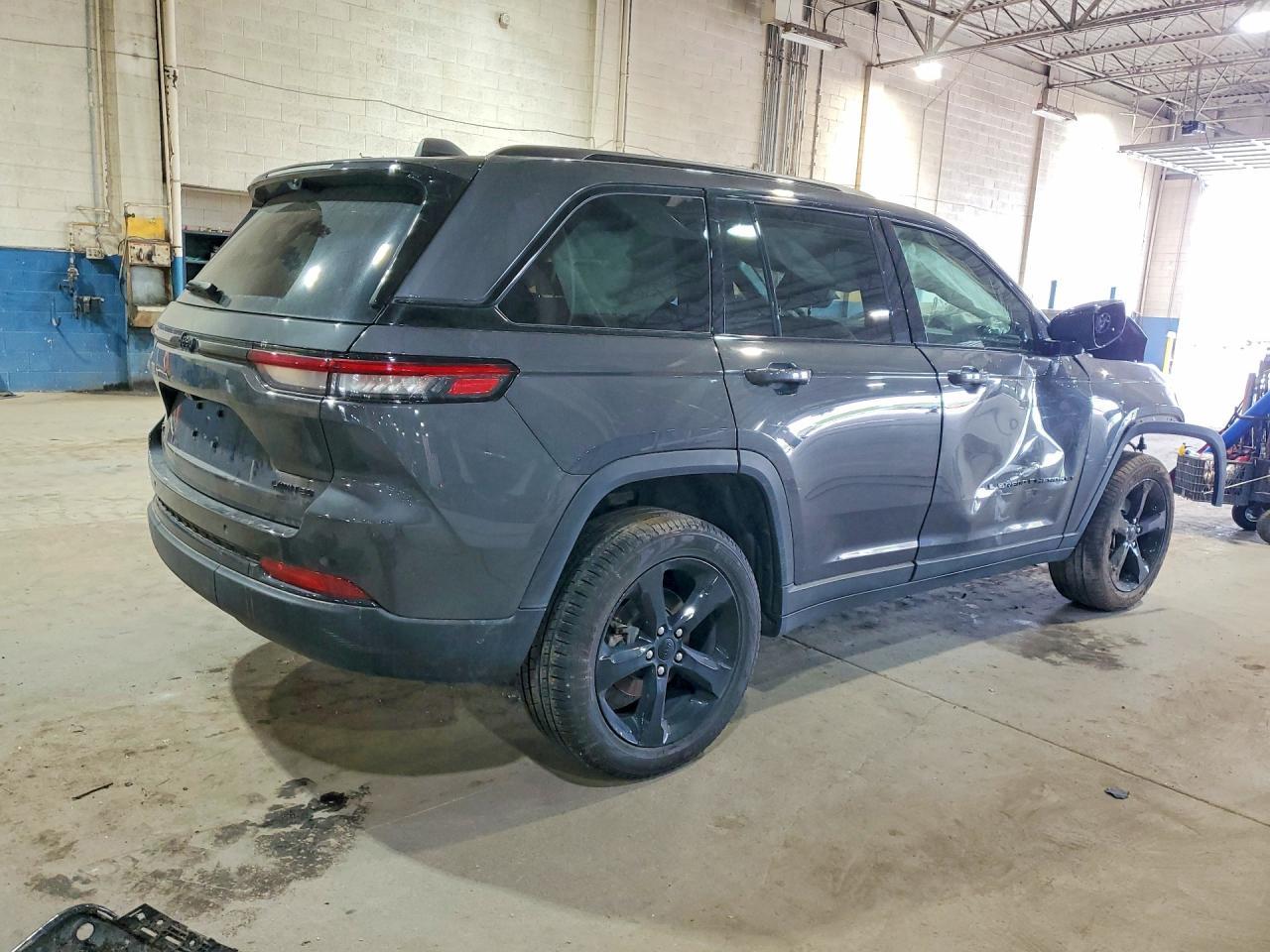 2025 Jeep Grand Cherokee Limited - Фото 3