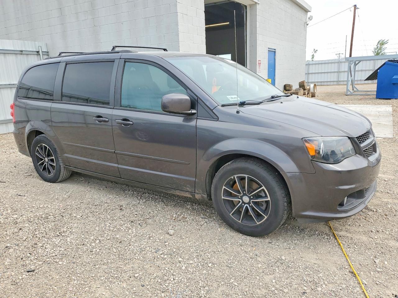 2017 Dodge Grand Caravan Gt - Image 4
