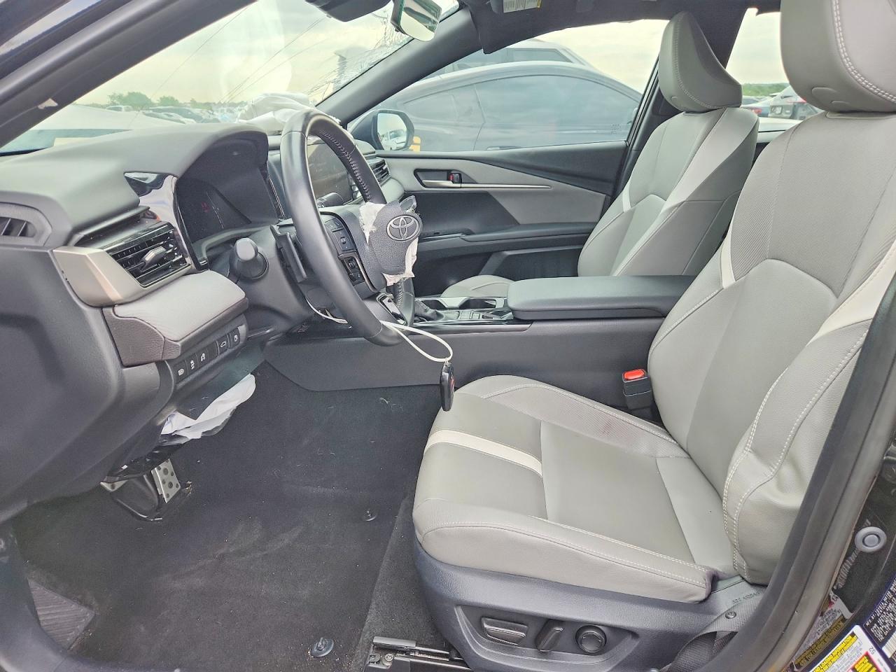 2025 Toyota Camry Se - Фото 7