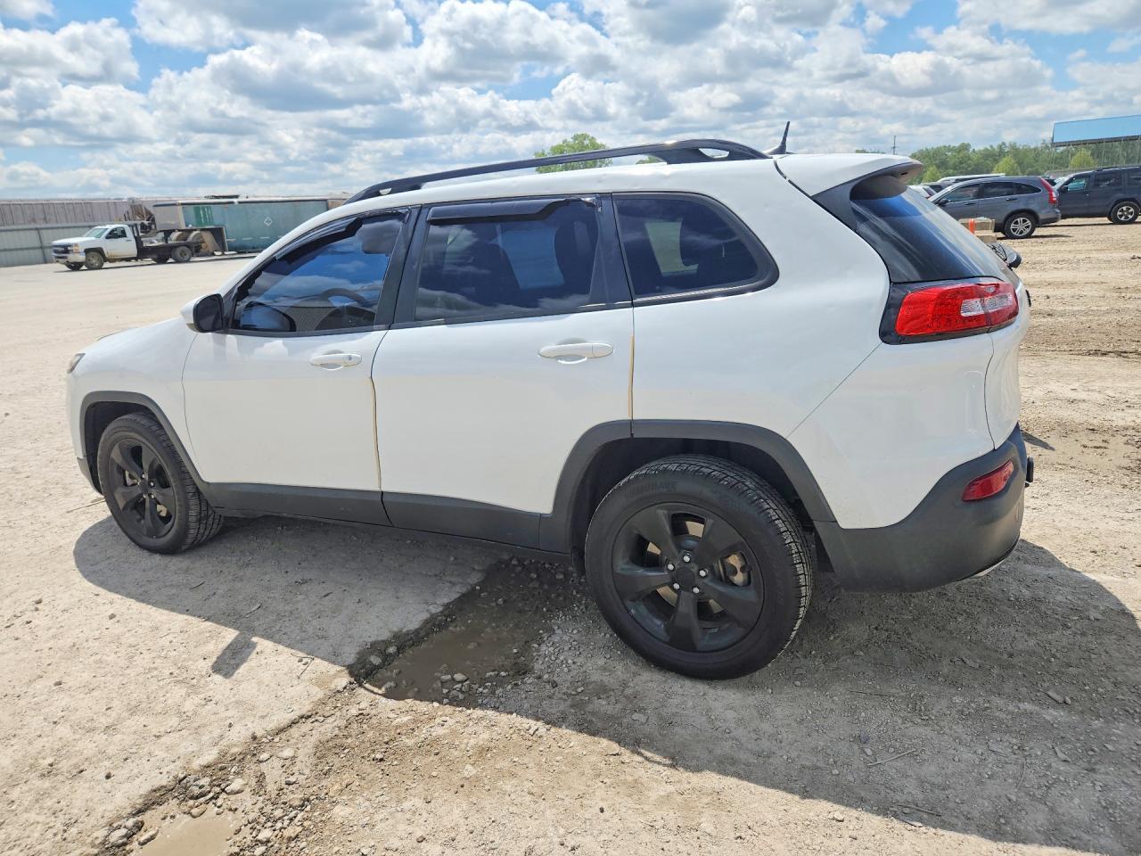 2016 Jeep Cherokee Latitude - Фото 2