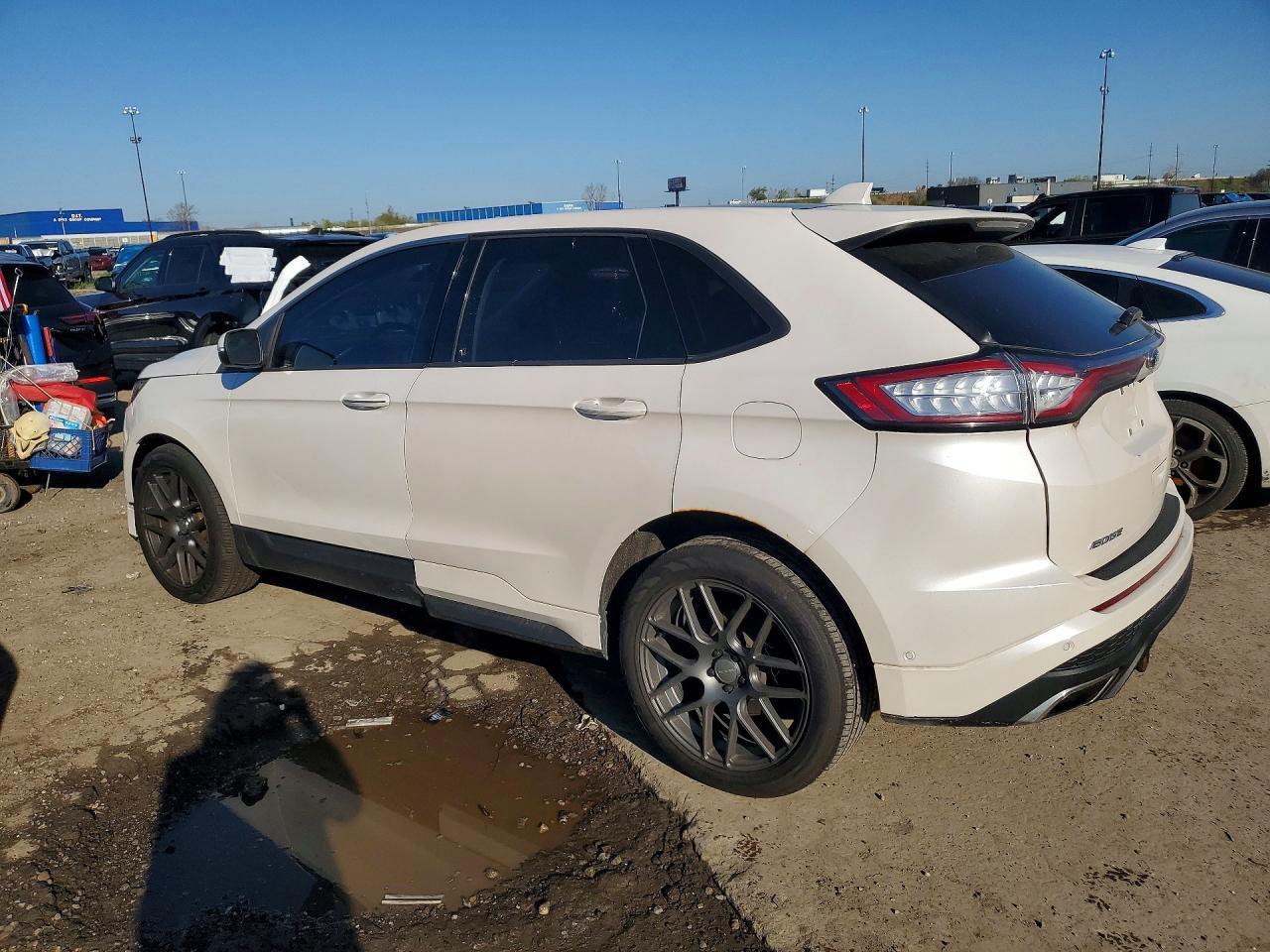 2017 Ford Edge Sport - Image 2