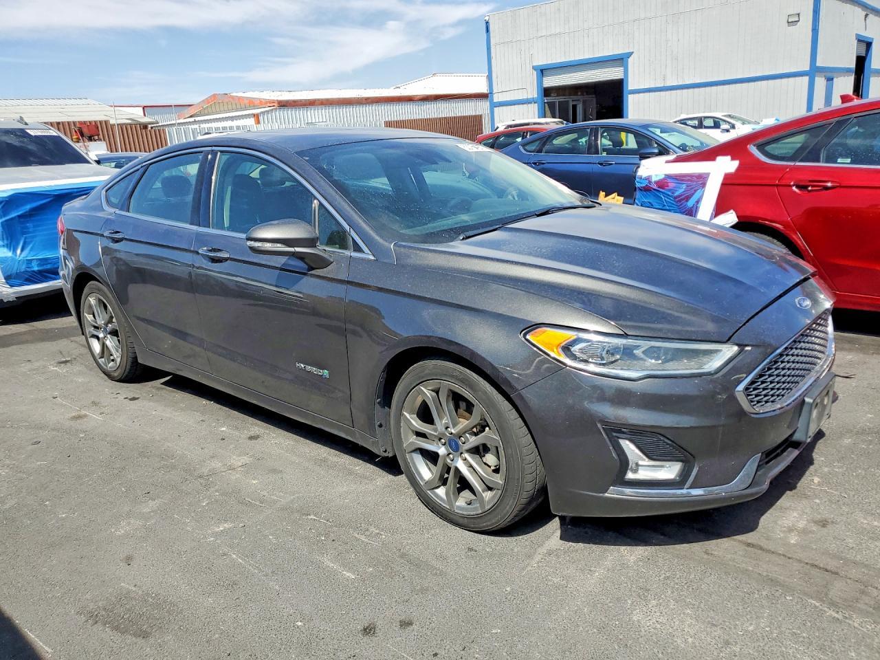 2019 Ford Fusion Titanium - Image 4