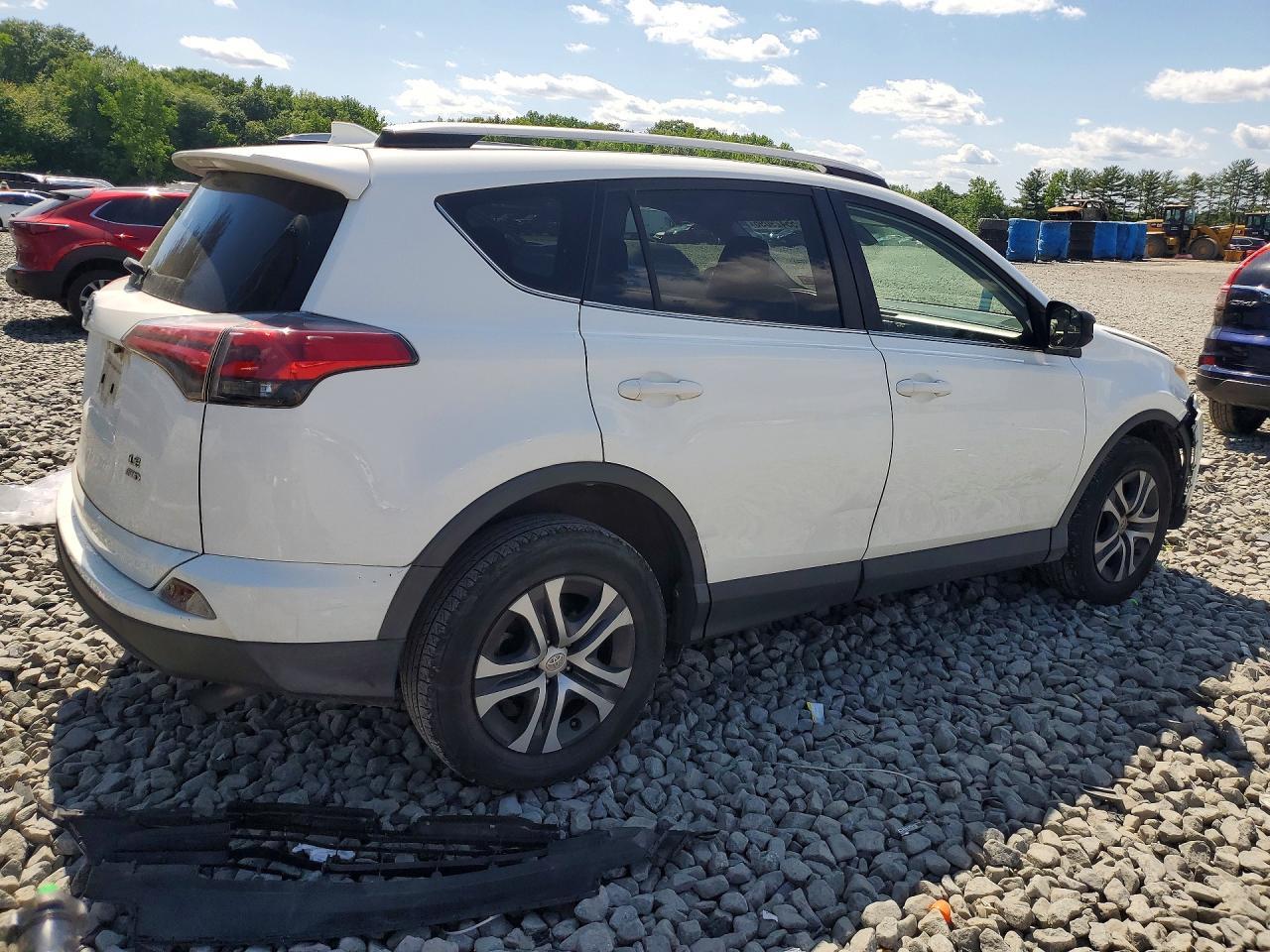 2017 Toyota Rav4 Le - Image 3