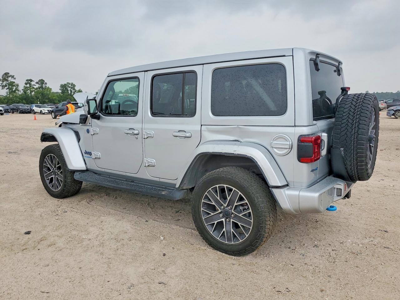 2024 Jeep Wrangler High Altitude 4Xe - Image 2