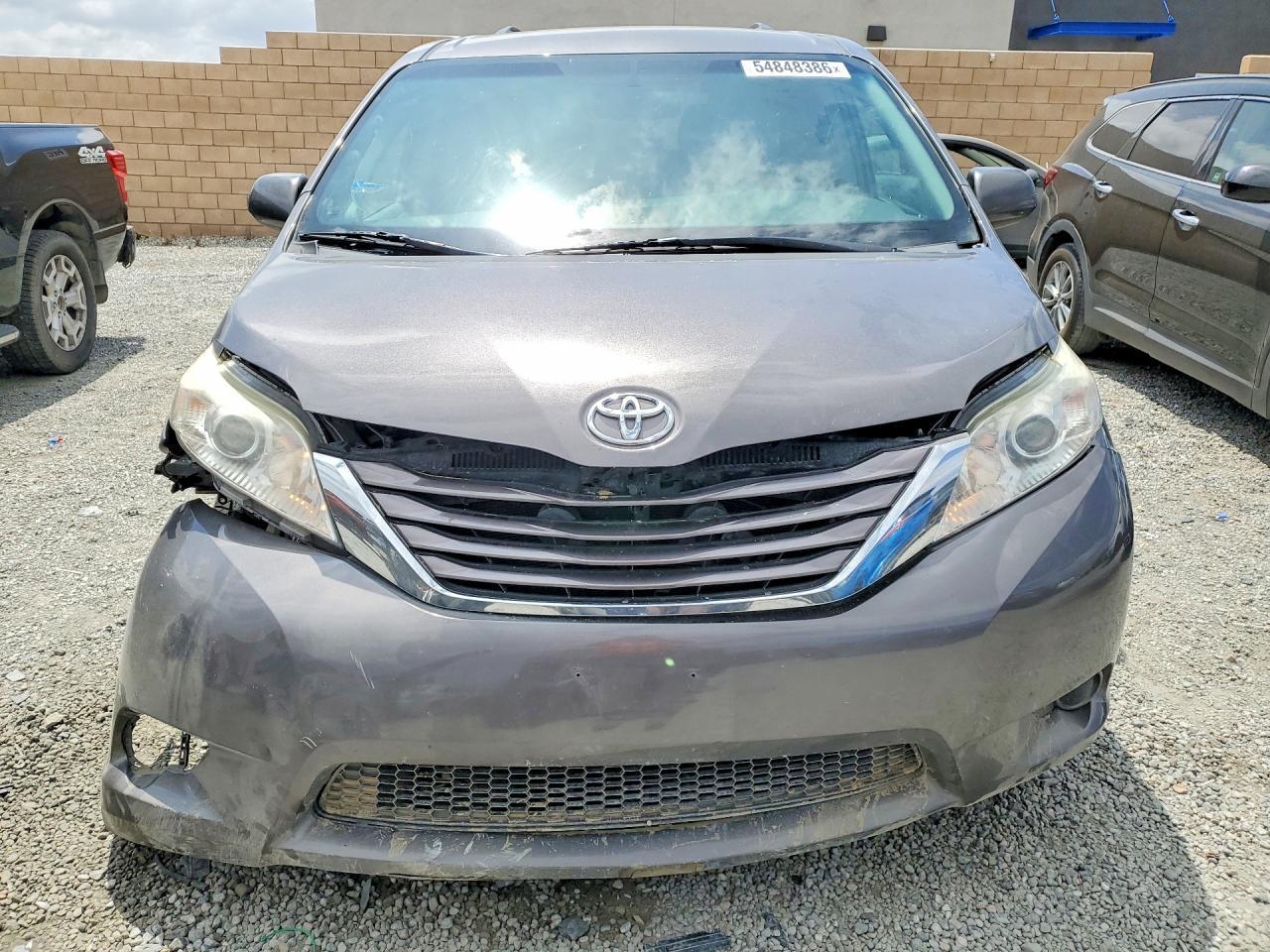 2017 Toyota Sienna Le - Фото 5