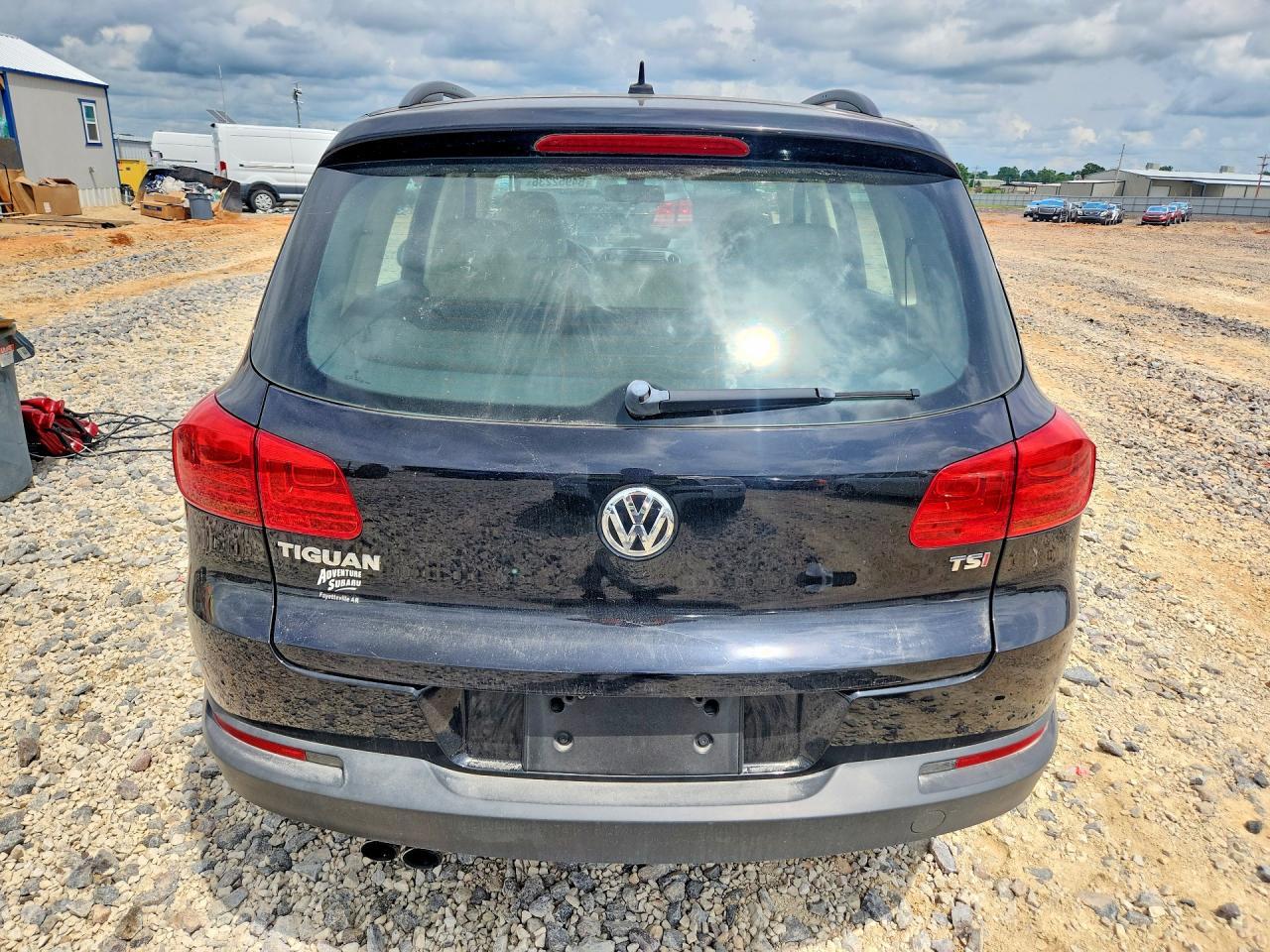 2016 Volkswagen Tiguan S - Фото 6