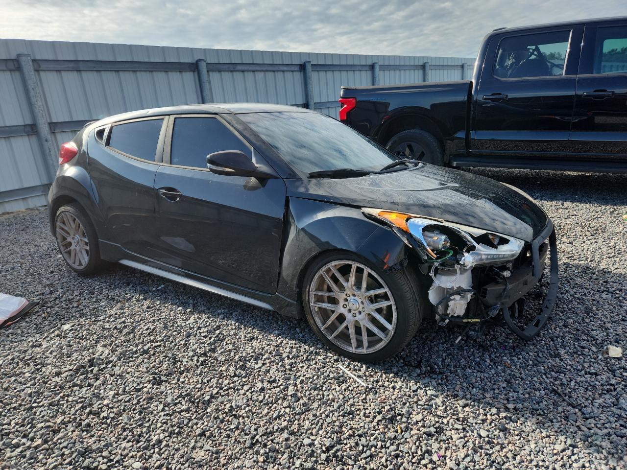 2016 Hyundai Veloster Turbo - Image 4