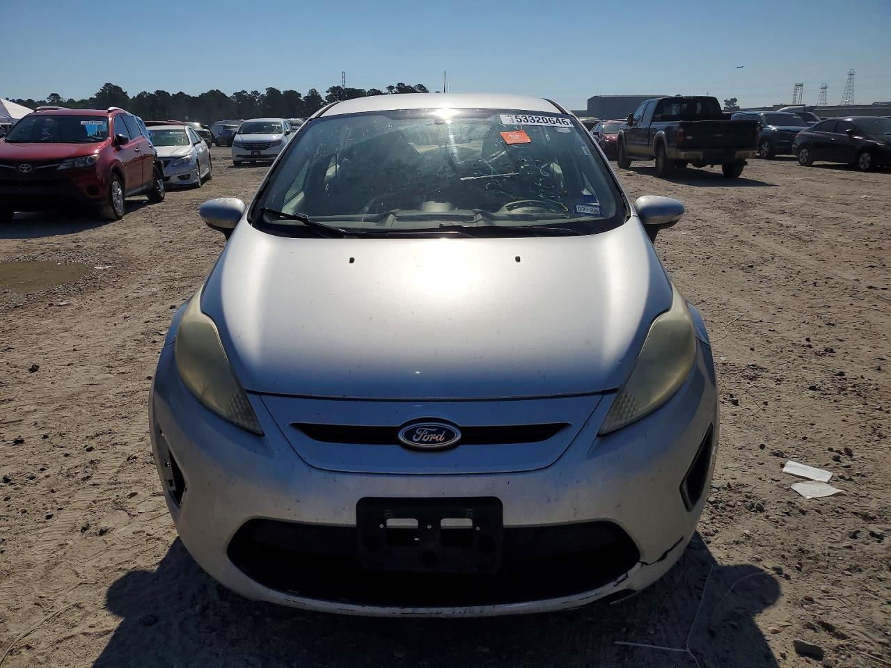 2013 Ford Fiesta Se - Фото 5