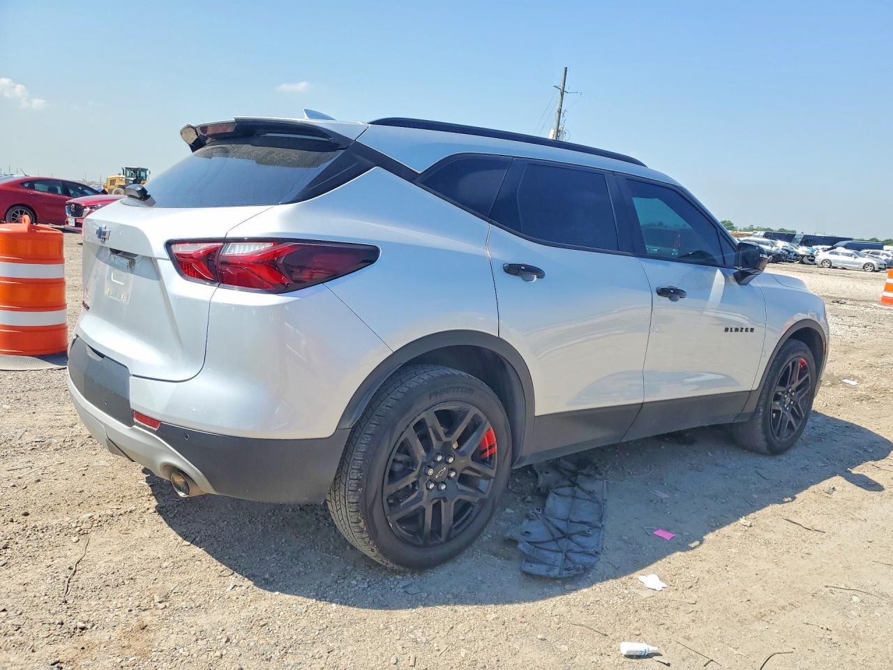 2022 Chevrolet Blazer 2Lt - Фото 3