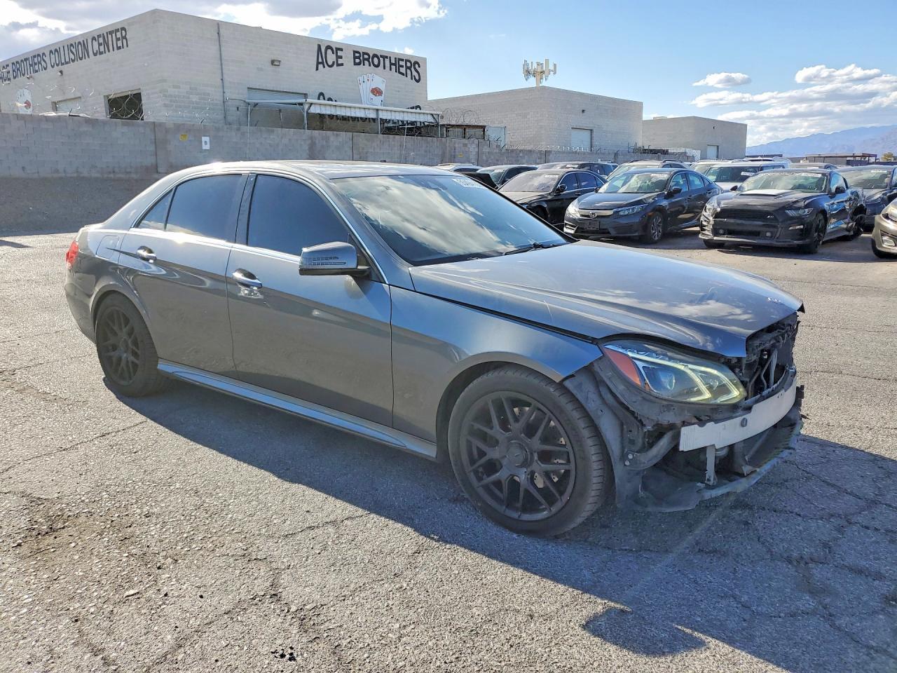 2016 Mercedes-Benz E 350 4Matic - Фото 4